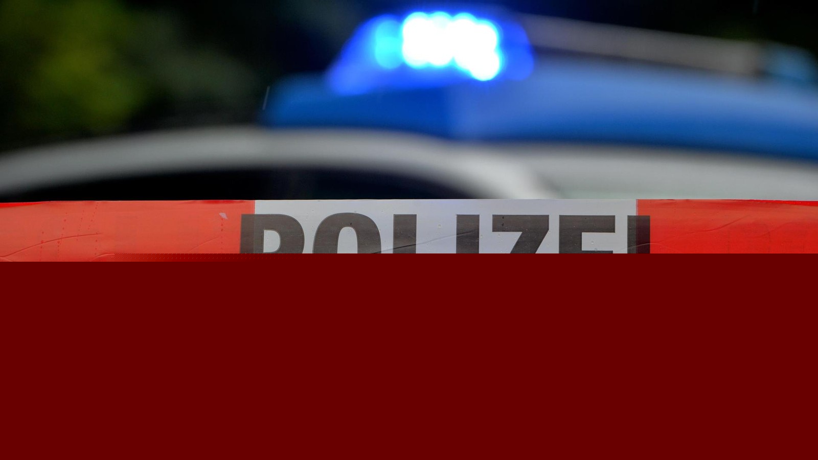 Rettungskräfte mit Messer bedroht: 40-Jähriger stirbt auf Bundesstraße im Wartburgkreis