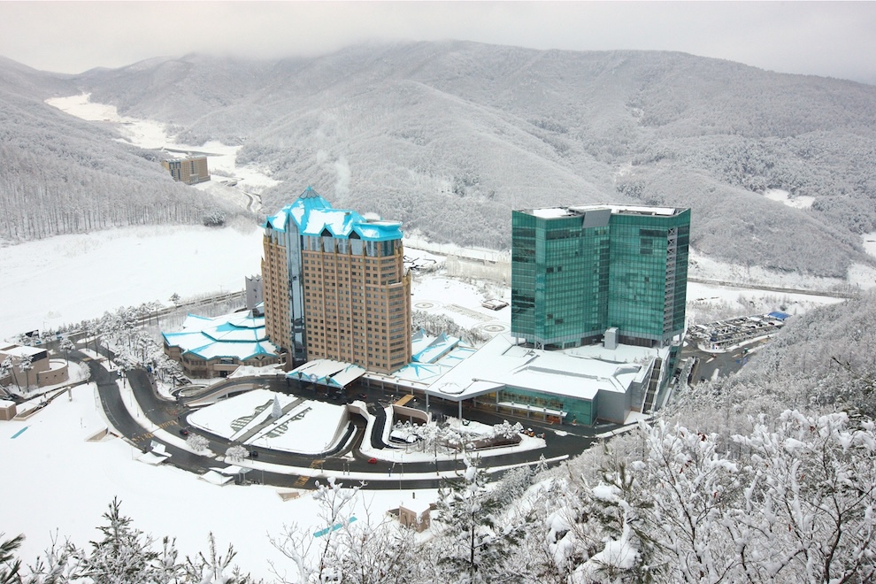 Kangwon Land Inc 4Q sales up 6pct from a year earlier