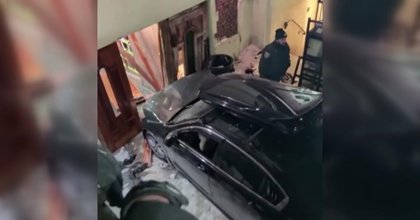 Driver in custody after car crashes into Chabad headquarters in Brooklyn, police say