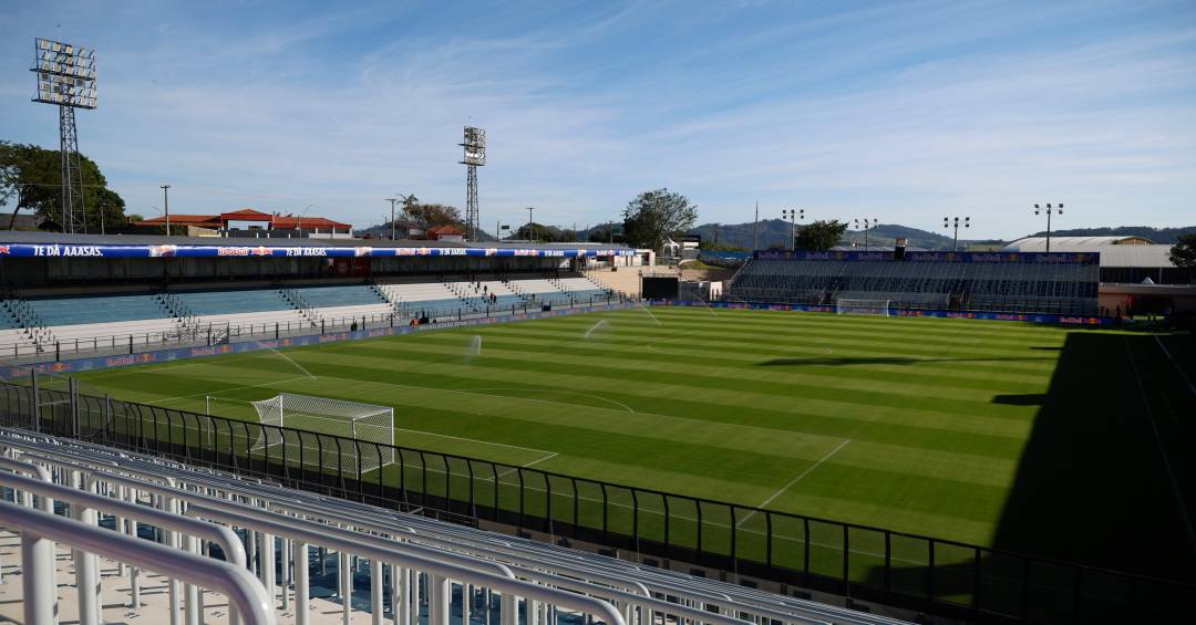 Bragantino x Santos no Brasileirão: onde assistir, horário e escalações