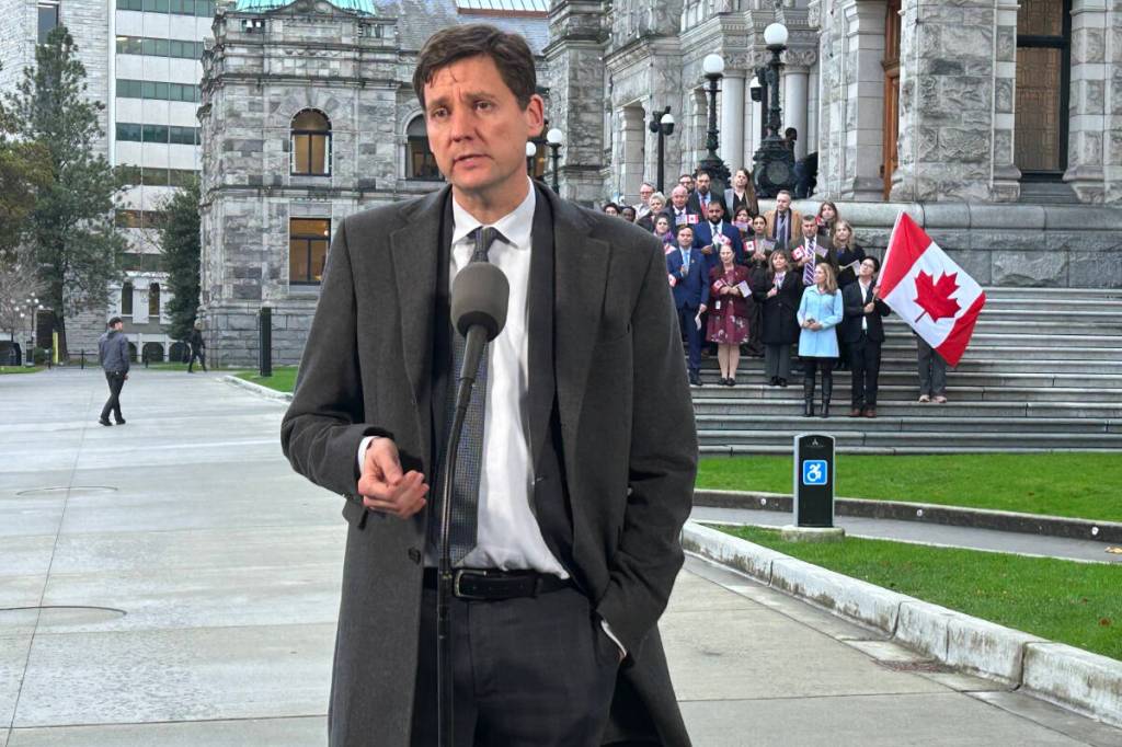 ‘Borderline friendly’: B.C. Premier Eby meets with Alberta’s Smith, PM Carney