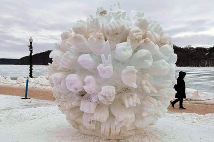 ‘Hidden messages’ get snow sculpture ousted from world championship