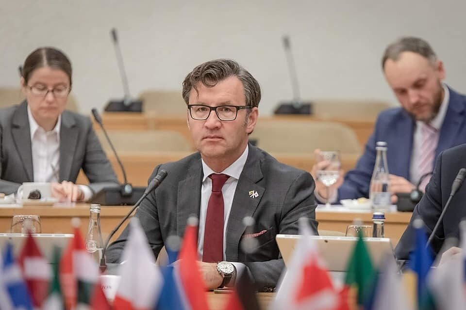 Žiniasklaida: URM sulaukė skundų dėl ambasadoriaus JAV Varvuolio elgesio