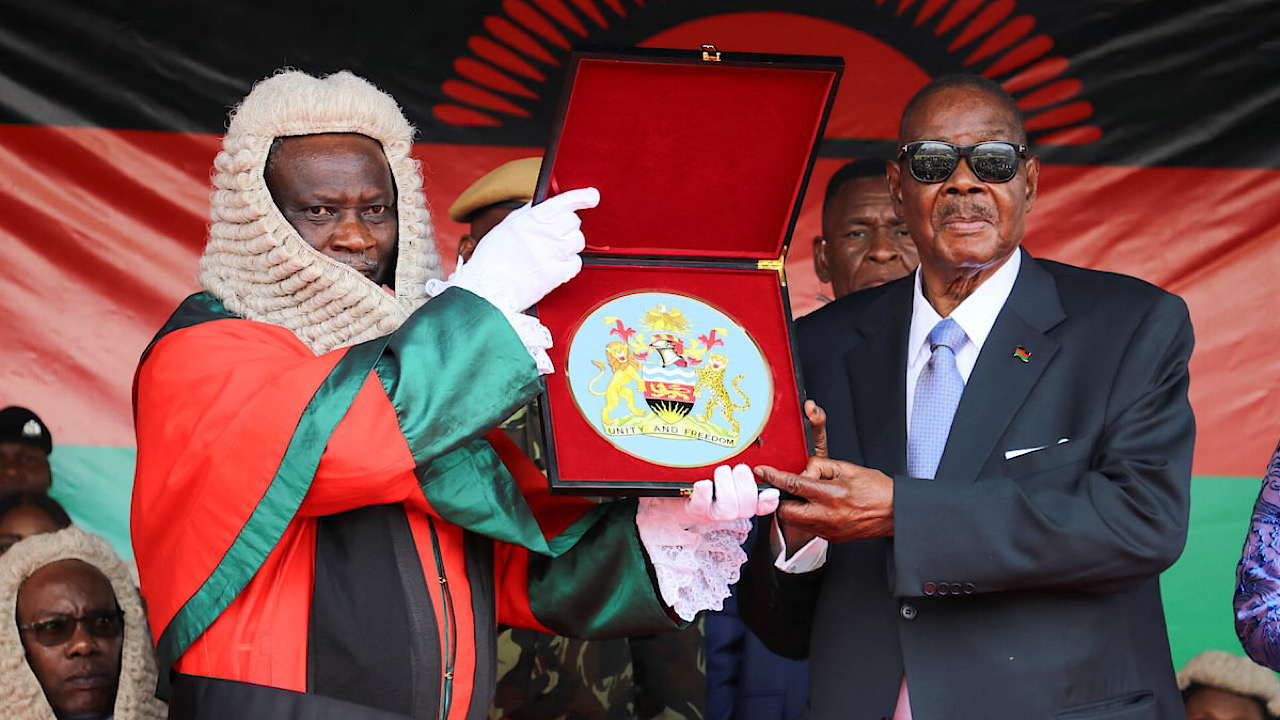 Malawi’s Mutharika sworn in for second term as president
