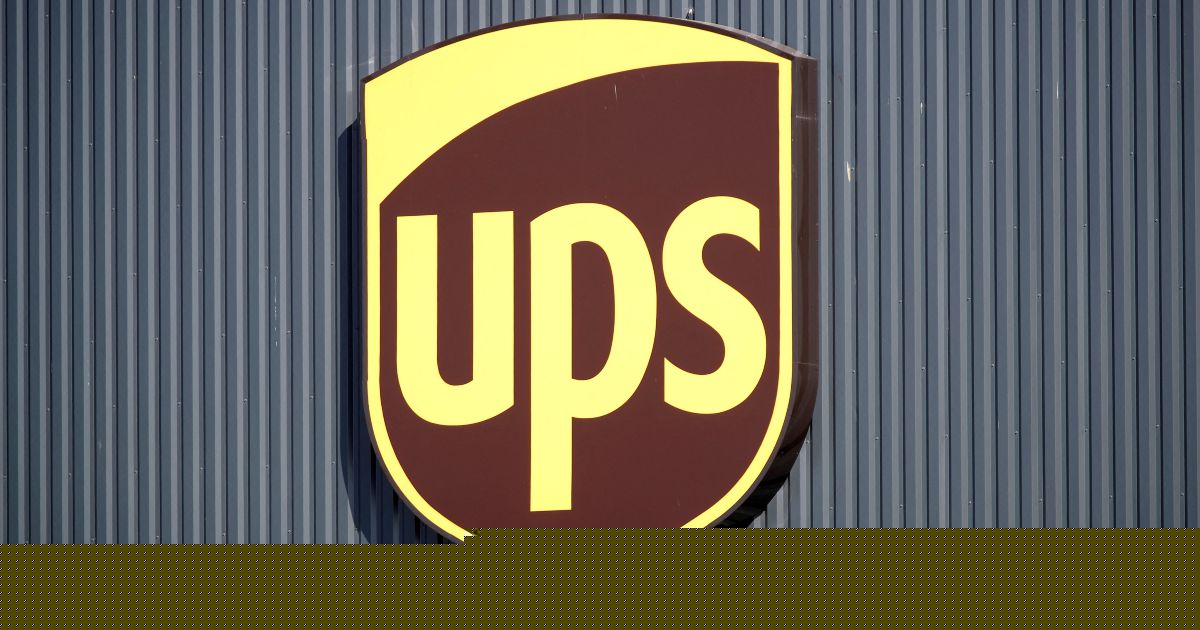 UPS: «Κόβει» την Amazon και κυνηγά πιο κερδοφόρες παραδόσεις – Το μεγάλο στοίχημα των 3 δισ. δολαρίων