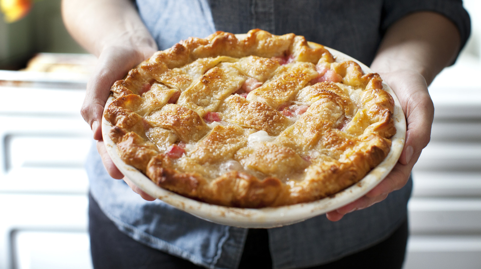 The Dollar Tree Kitchen Find That Makes Storing Pies A Breeze