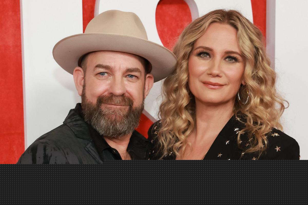 Sugarland Reunite For a Tour Celebrating the 20th Anniversary of ‘Enjoy the Ride’