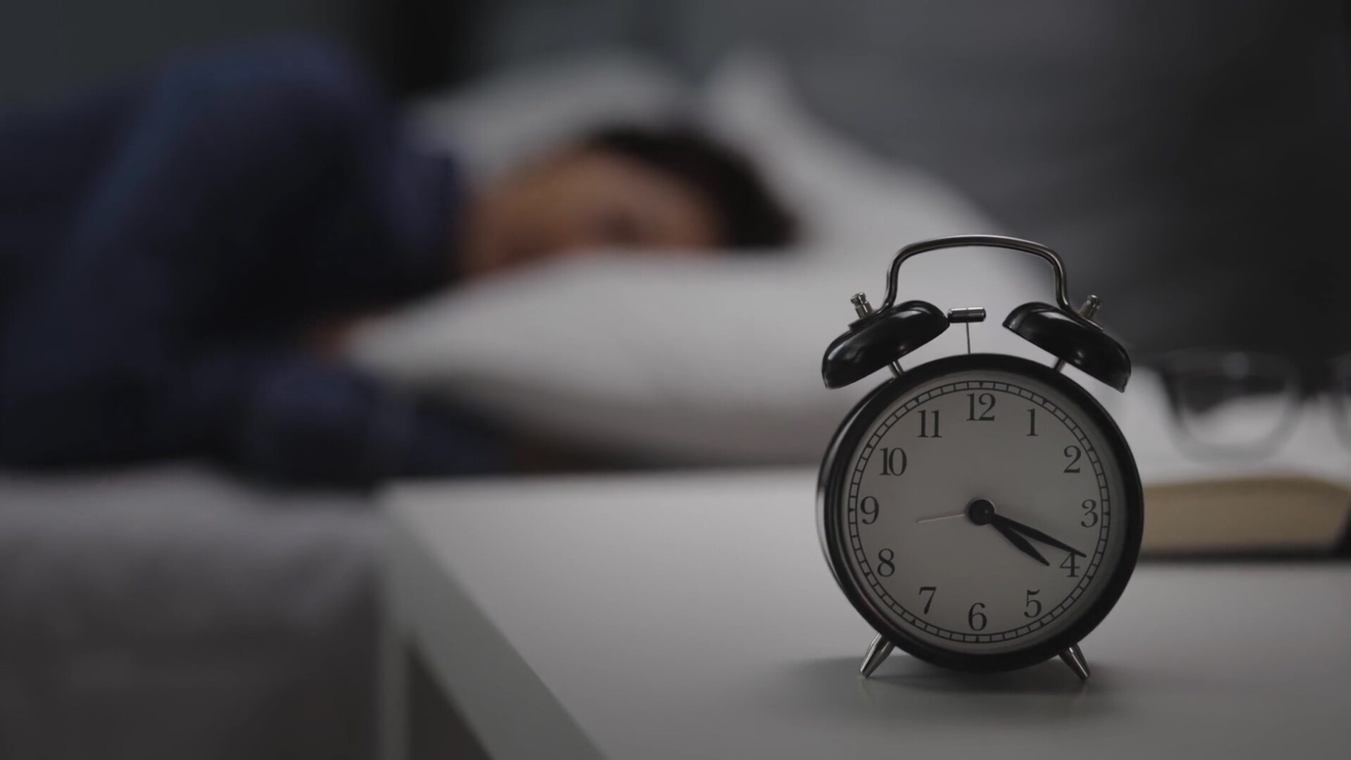 Local sleep specialist shares tips to wake up feeling rested