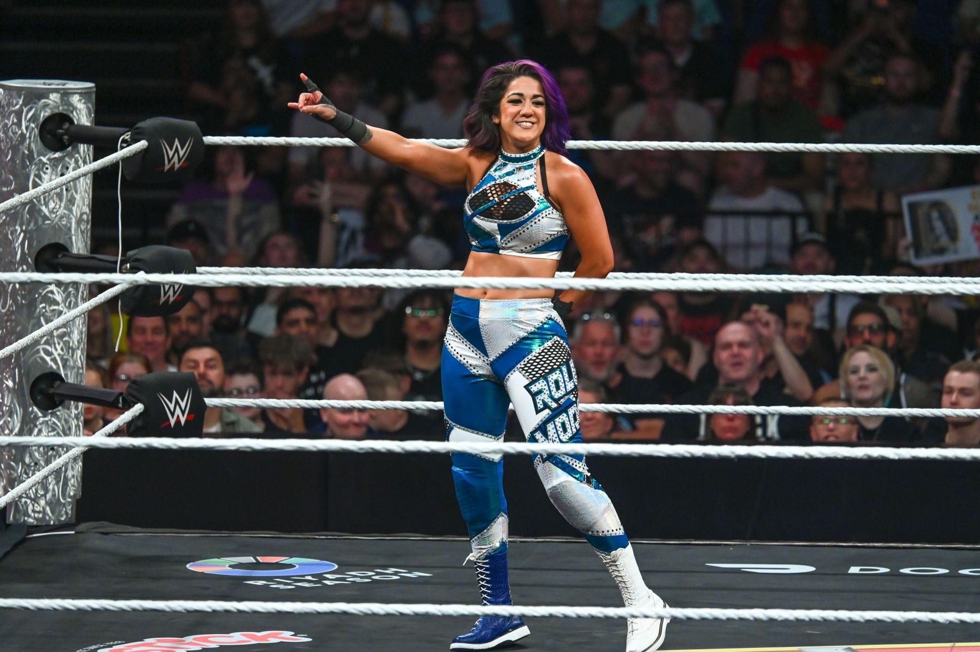 Bayley reacts to former WWE champion calling her the locker room leader
