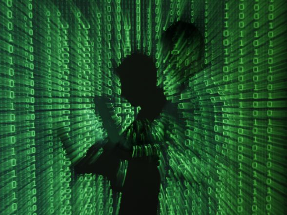 India News | Delhi Police Bust Illegal Cyber Call Centre Linked to Online Fraud, Six Arrested from Indore