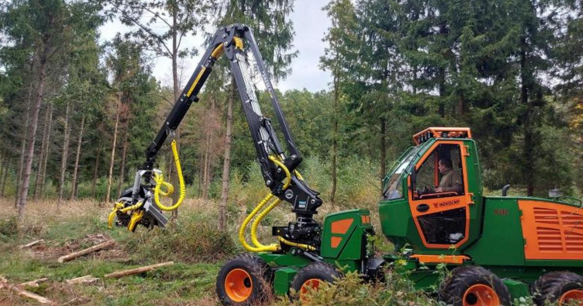 Kelsa revamps 'small harvester' crane line-up