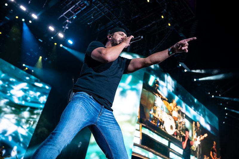 Luke Bryan Releases Title Track for New Album “Signs”