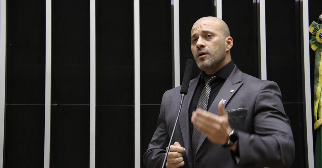 Moraes autoriza progressão de Daniel Silveira para regime aberto