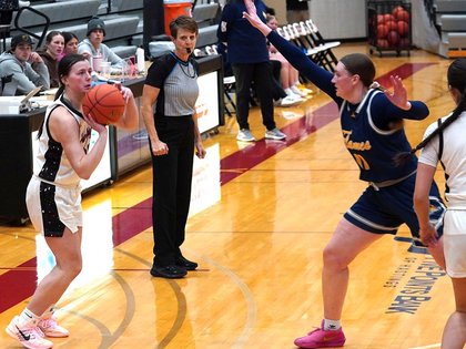 Mlnarik’s 5 Triples Spark 30-Point Win at Mount Marty, Mlnarik Has 17 & Miller 14 Points
