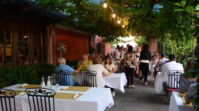 Con Padernello a Tavola, il 13 settembre torna la cena itinerante nei sapori della Bassa bresciana