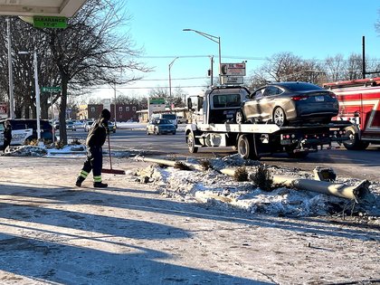 Joliet light pole knocked down after multi-vehicle crash on West Jefferson Street
