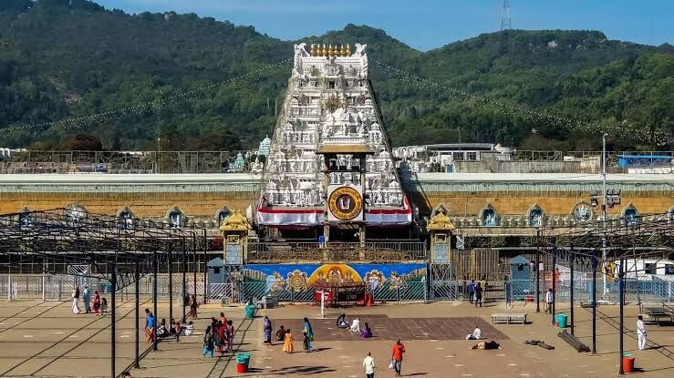 Tirumala Brahmotsavams draw 6 lakh devotees, Rs 25 Cr in hundi