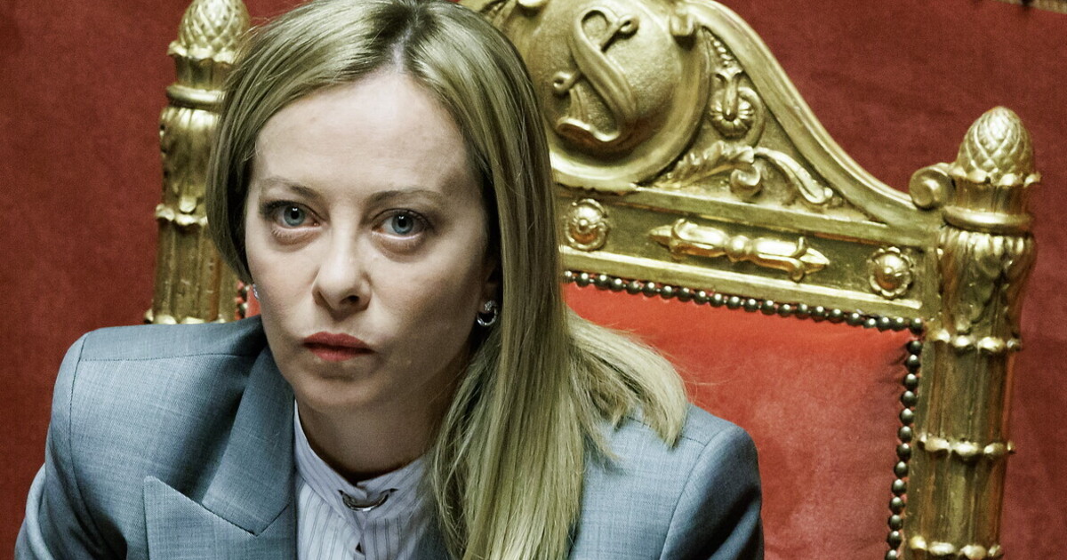Meloni d'Ucraina. Si affida a Trump "imprescindibile". Schlein chiede il soccorso di Franceschini. L'attesa per le repliche