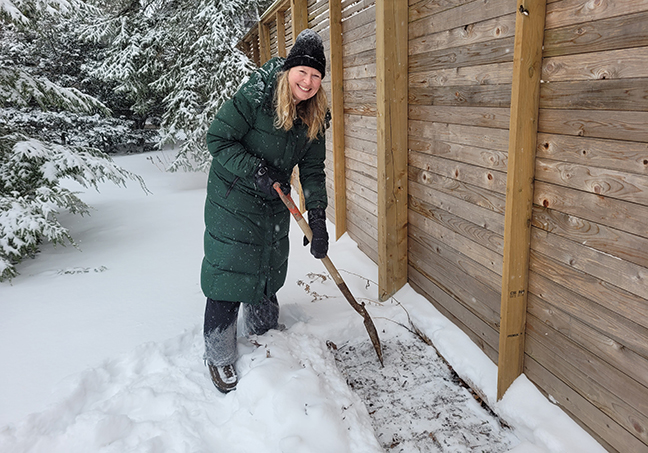 Planting seeds in the snow can help create ‘pollinator pathway’ in East Toronto