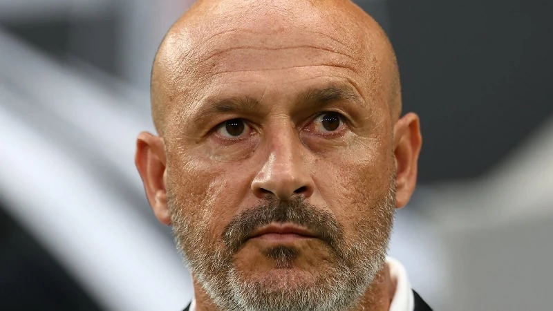 Vincenzo Italiano’dan Hradec Kralove maçı öncesi çift forvet ve 10 kişi itirafı!