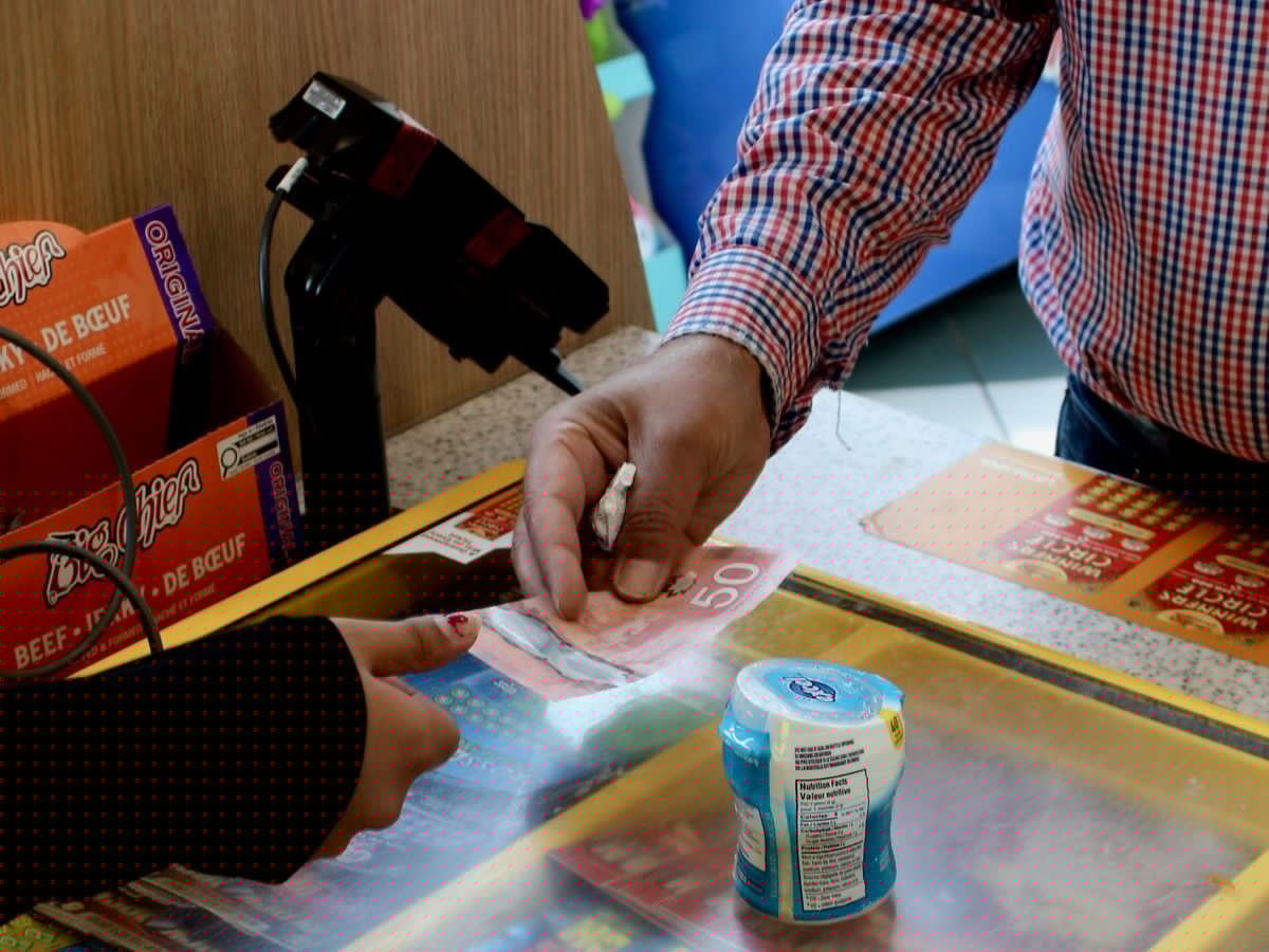 Counterfeit fears add pressure to Canada's shift toward digital payments
