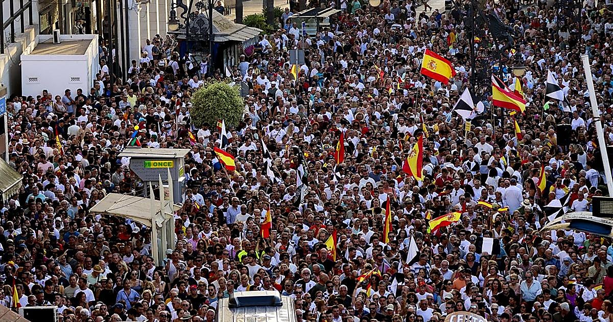 Ceuta se une contra el discurso oficial de Moncloa: «¡Basta ya!»