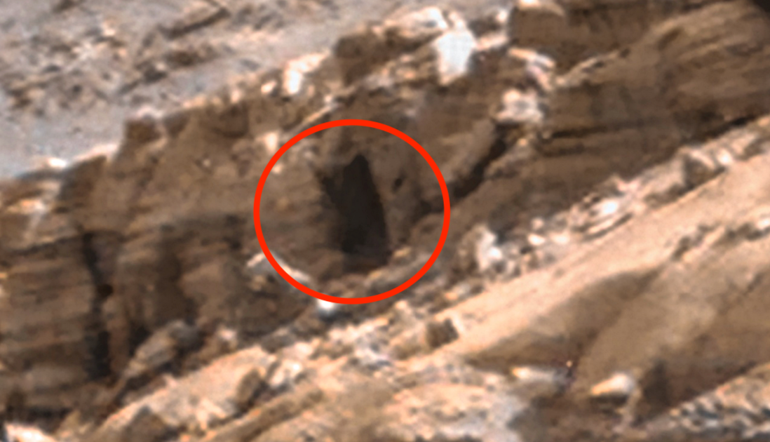 Another Doorway Found On Mars Hill! NASA Rover Told Public Nothing of It!!! UFO UAP Sighting News.