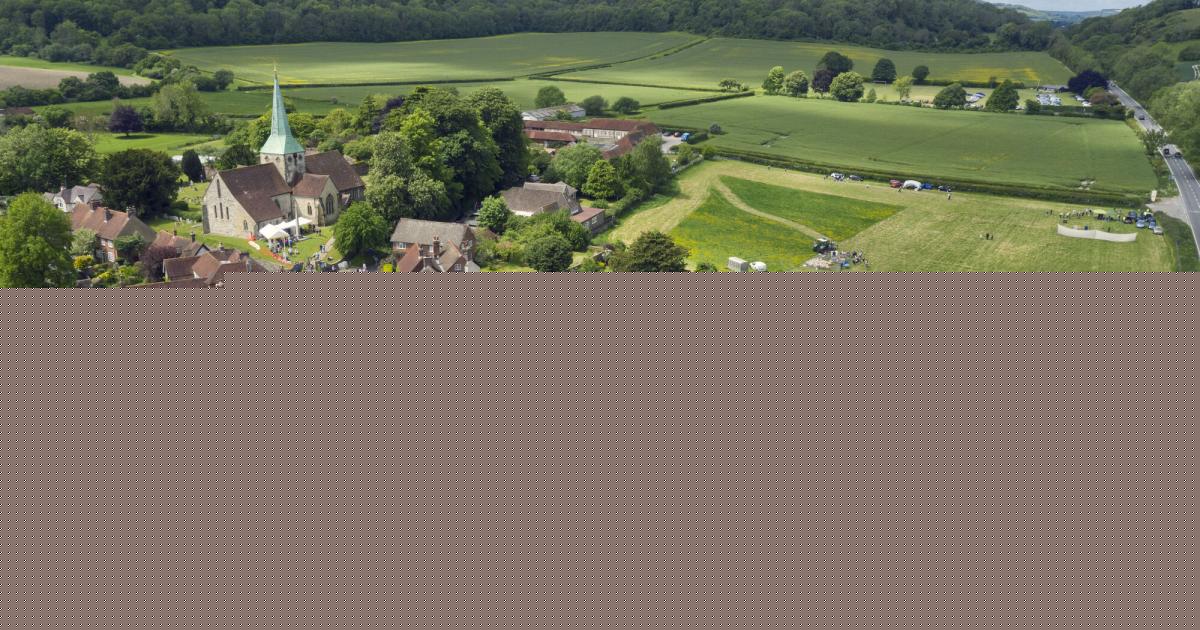 Thousands of responses lodged over plans to build 3,500 houses in national park