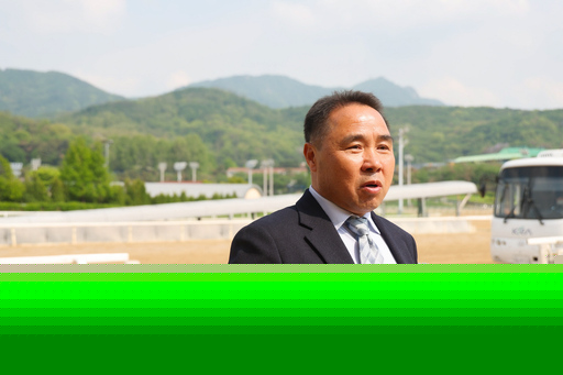 한국마사회 렛츠런파크 부산경남, 백광열 조교사 부경 경마 통산 1100승…역대 두 번째