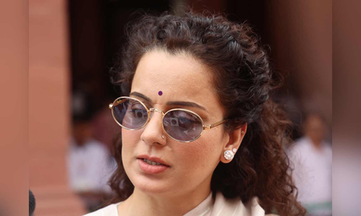 Kangana Ranaut now targets media, ‘feminazis’: You can only display stupidity in your room
