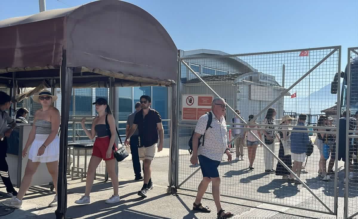 Alanya'ya Kruvaziyer Turist Akını