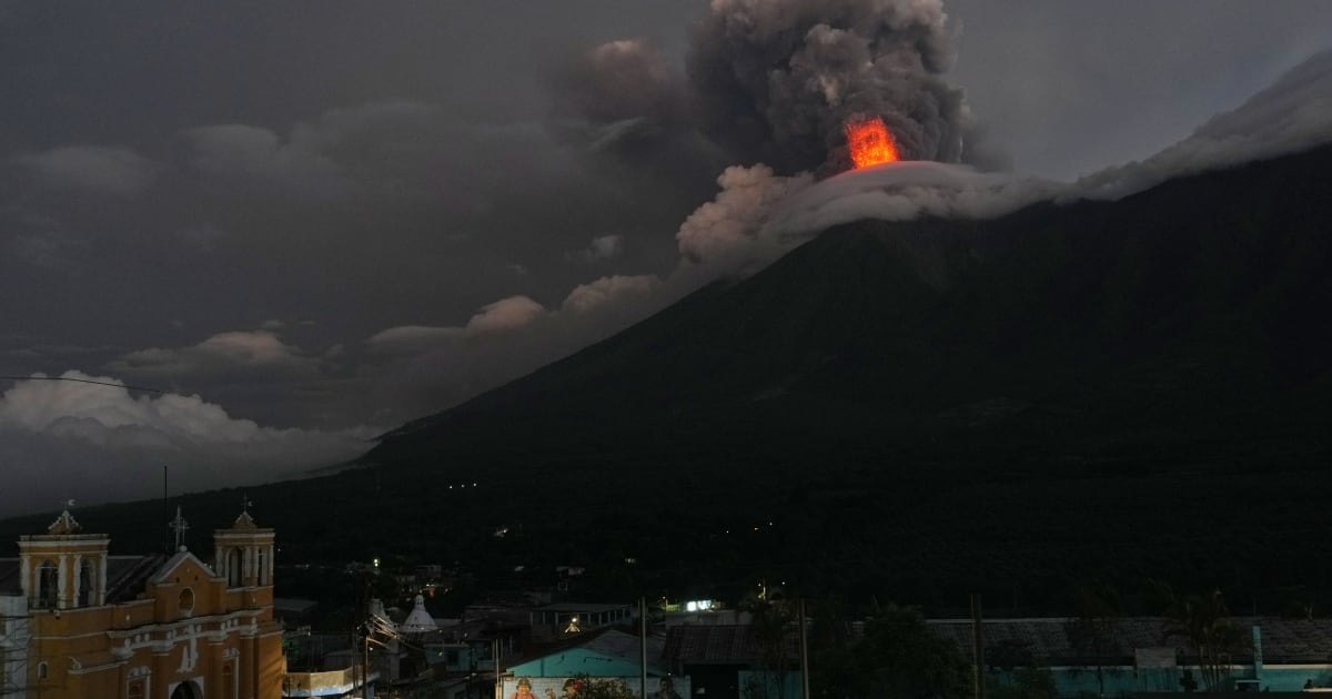 Alerta en Guatemala por erupción del Volcán de Fuego: Evacúan a cientos de personas de 8 comunidades