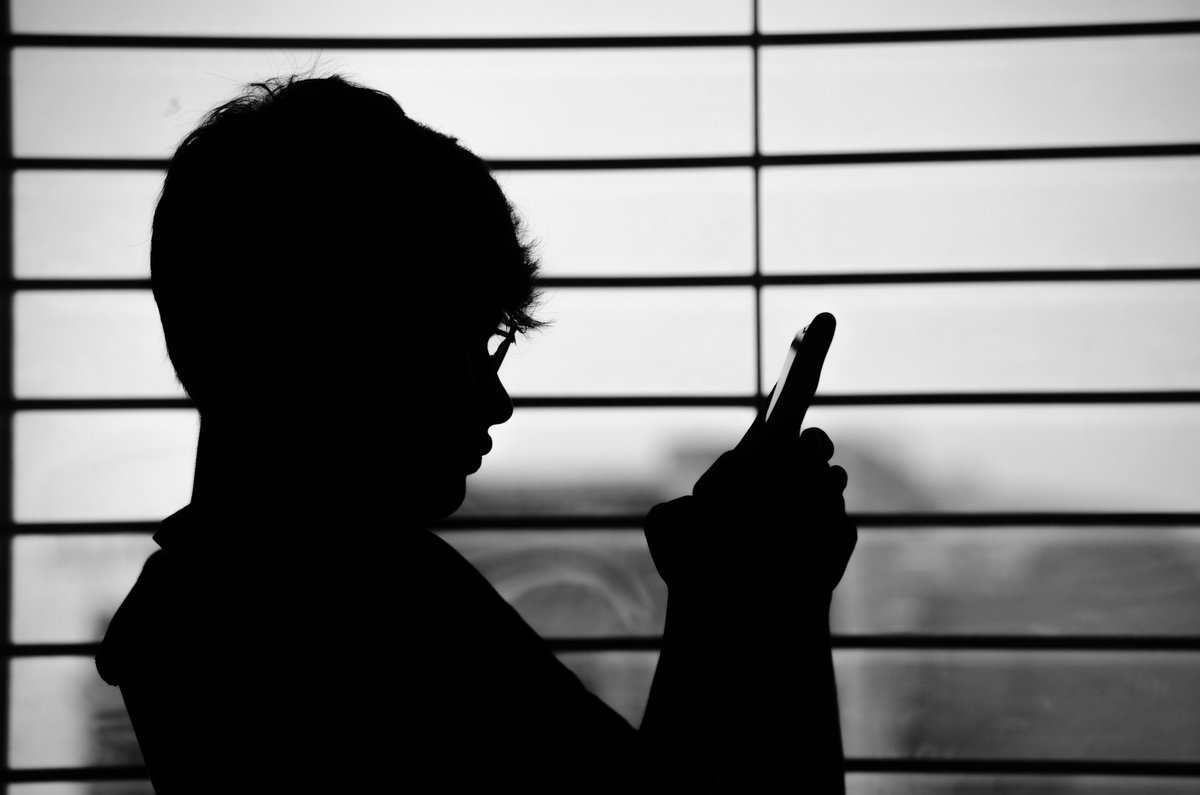 日本の7府省庁、SNS型投資詐欺の被害拡大でGoogle・Metaなど5社に広告主確認を要請