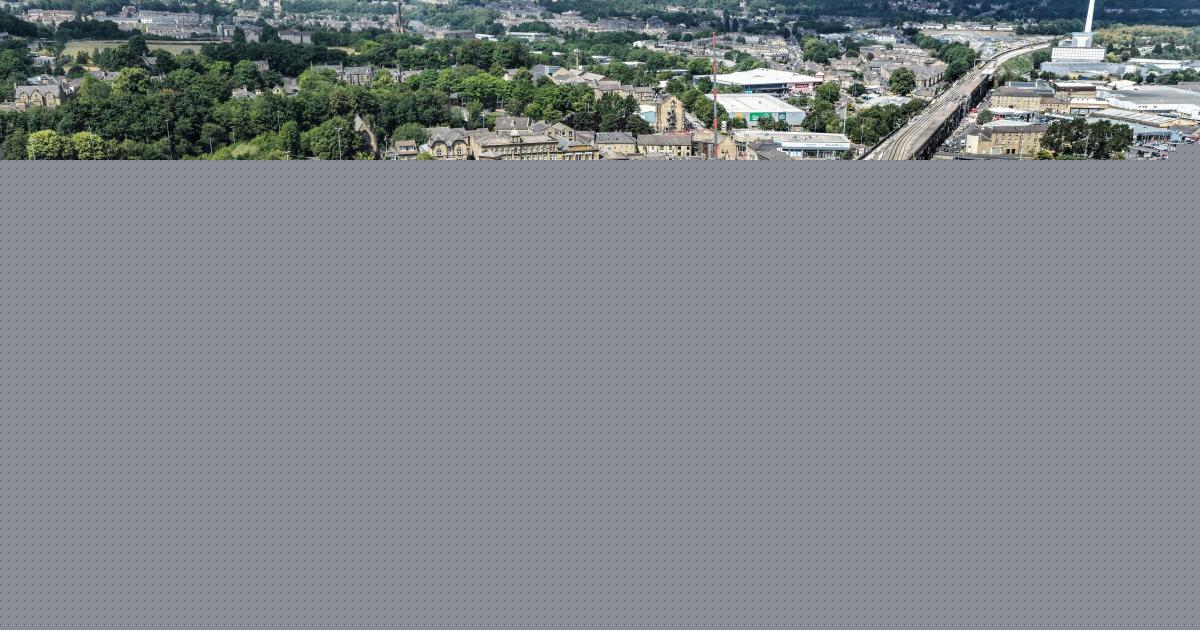 Two West Yorkshire train stations to close for more than two weeks