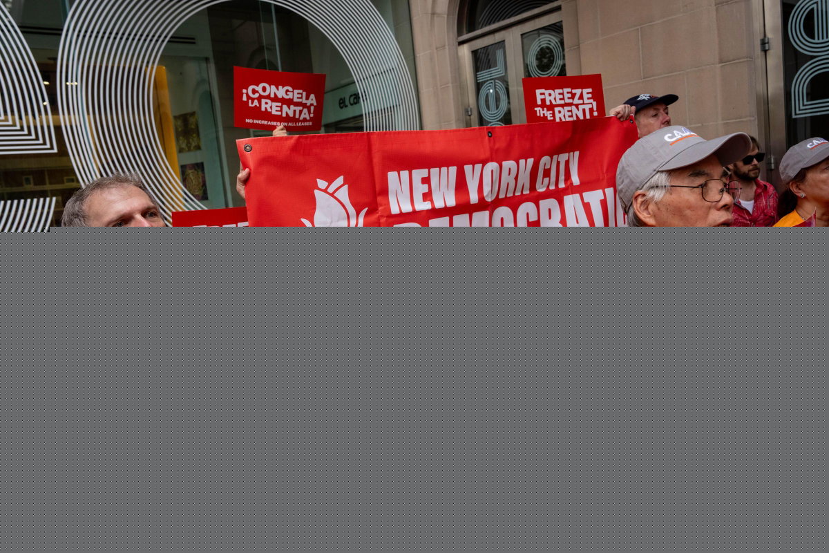 CNN Poll: A third of Democrats now identify as democratic socialists