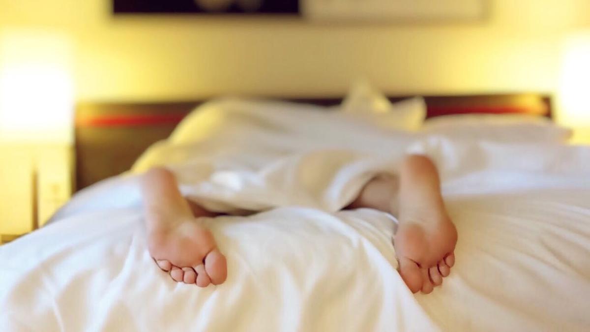 6 Zodiac Signs Who Love Sleeping a Lot