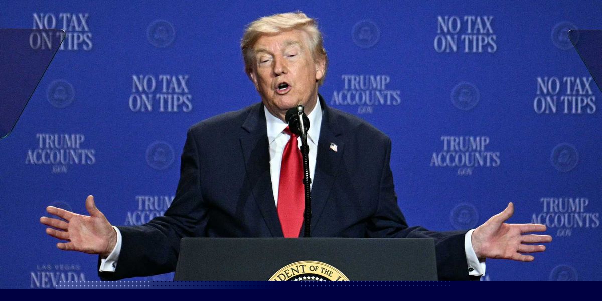 Trump called 'delusional' after claiming all bad polls about his handling of the economy are 'fake'