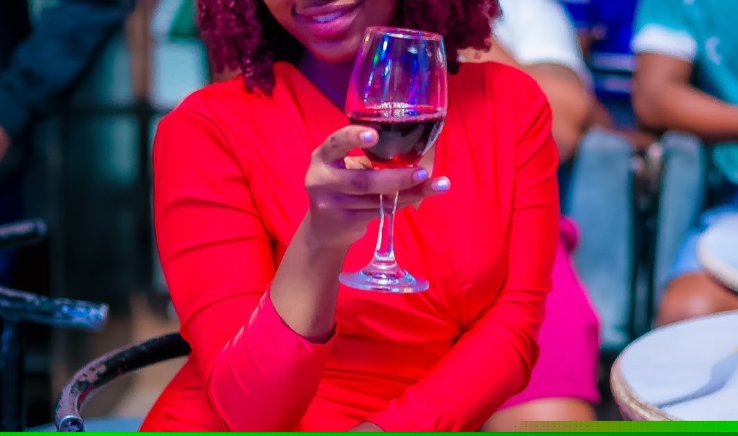 The eyes have it! This charming and curvy LADY was spotted having a good time at a popular club in Kisumu (PHOTO)