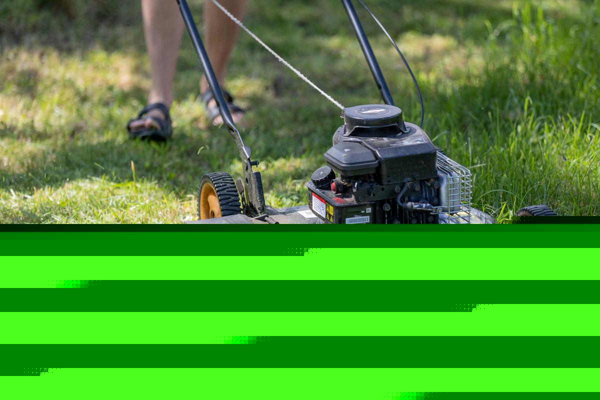 When North Dakota Lawns Need Their Final Mow