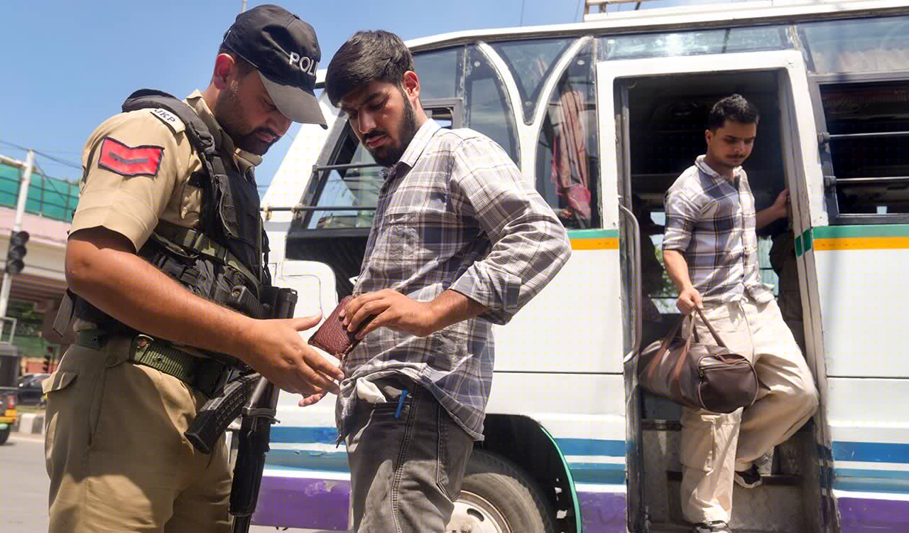 4 suspected terrorists spotted scaling Ramtund peak in J&K’s Doda; search operation underway