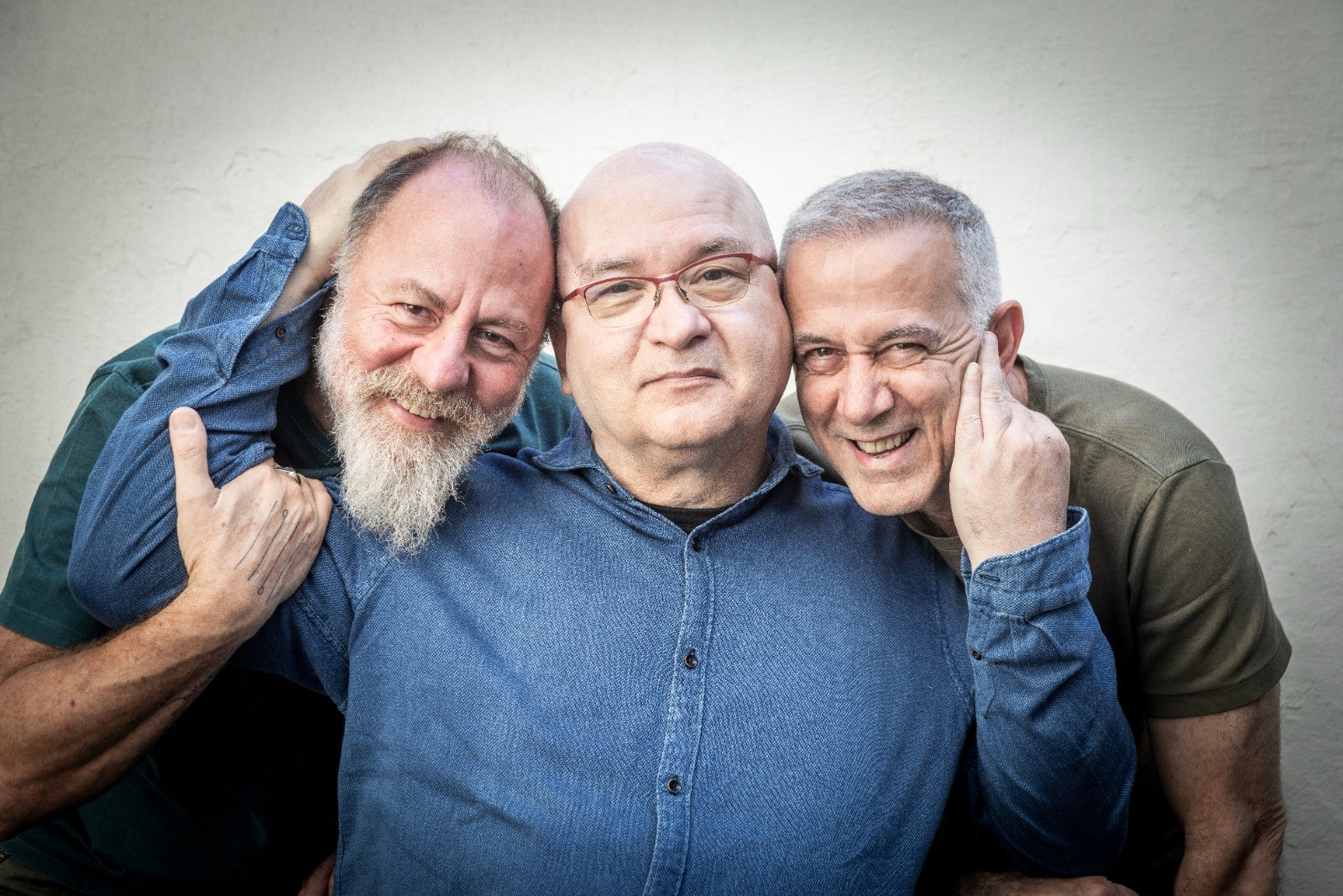'É perturbador perceber o quanto as nossas músicas de 40 anos continuam atuais', diz João Barone, dos Paralamas