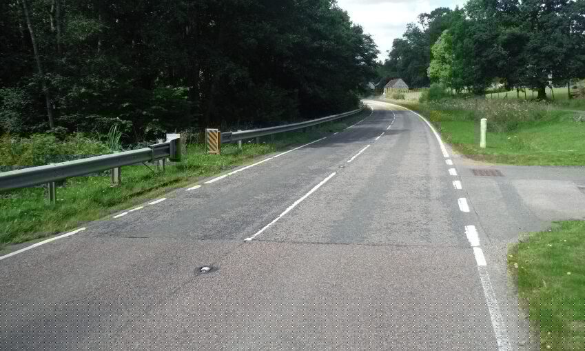 Multi-vehicle crash closes road near Fort William
