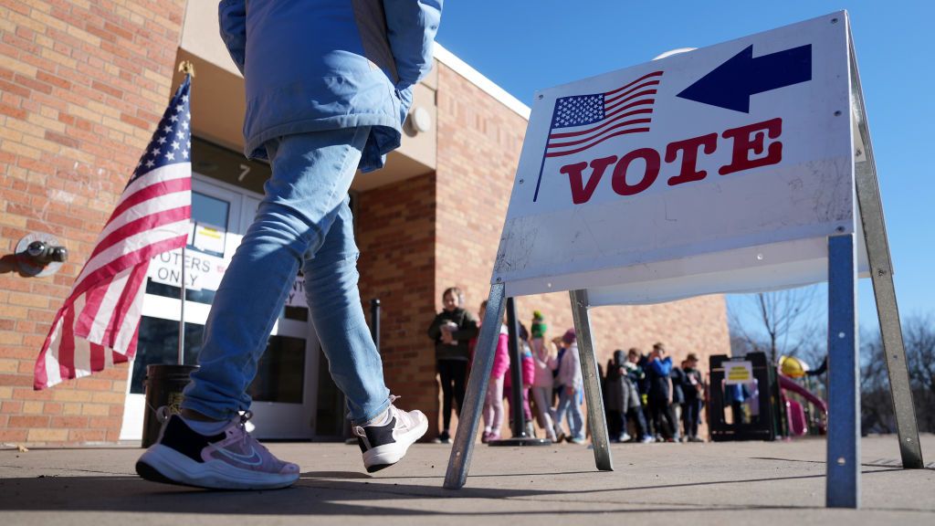 Progressives vs Moderates Showdown In Minnesota, Wisconsin Primaries