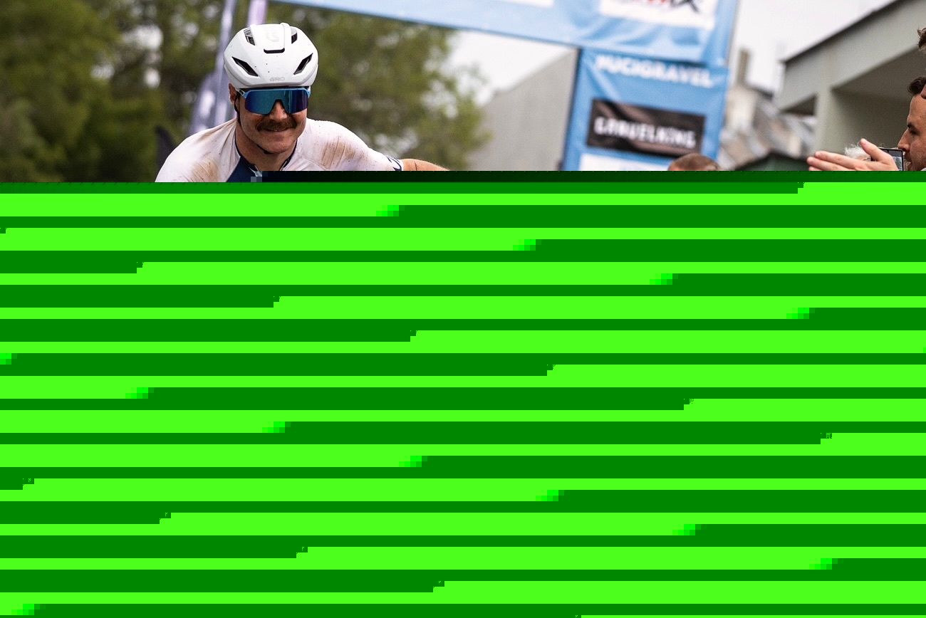 While F1 rests, Bottas pedals into a world championship