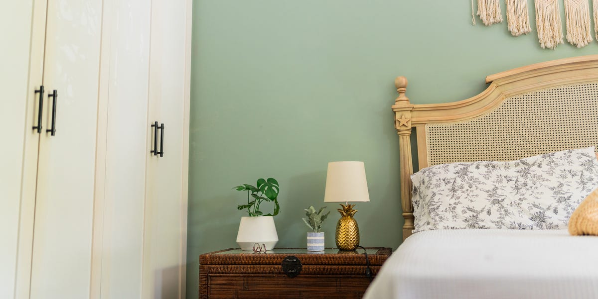 Designers Love These Sage Green Bedroom Ideas