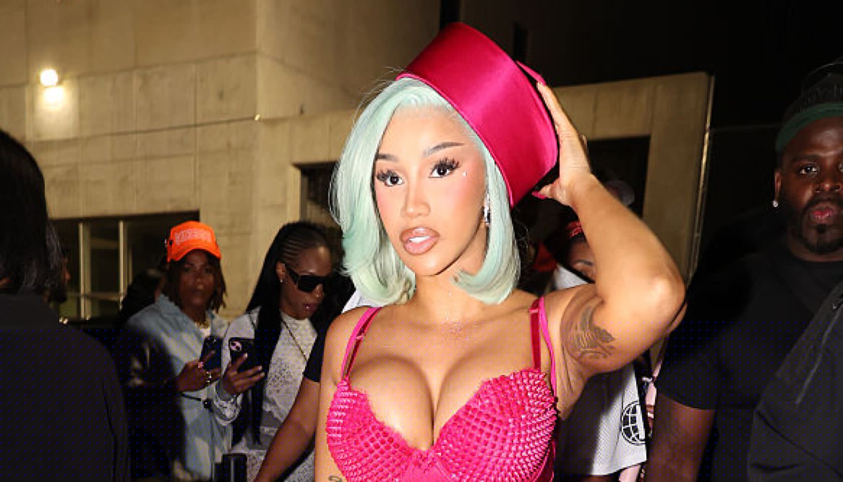Get The Look: Cardi B Took Us Back To The '99 And The 2000s With This Hump Hairstyle
