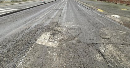 Rue de Blaton (N505) à Péruwelz : Il faudra attendre juin pour que le tarmac définitif soit posé
