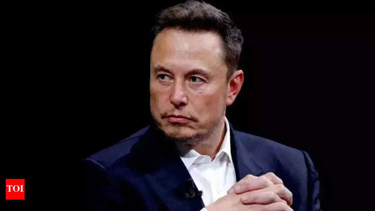 Report: Musk Becomes lst Person Worth $500bn