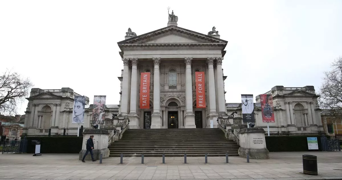 Tate Britain spotlights one of the only female photographers from WW2 who once laid in Hitler's bathtub