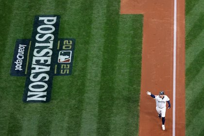 Where Mariners’ roster stands after Josh Naylor reunion